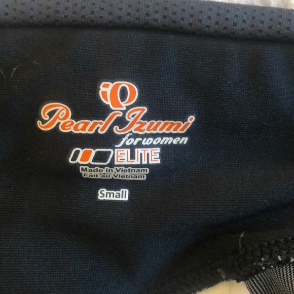 Pearl Izumi Cycling Capris with Chamois - Picture 2 of 7